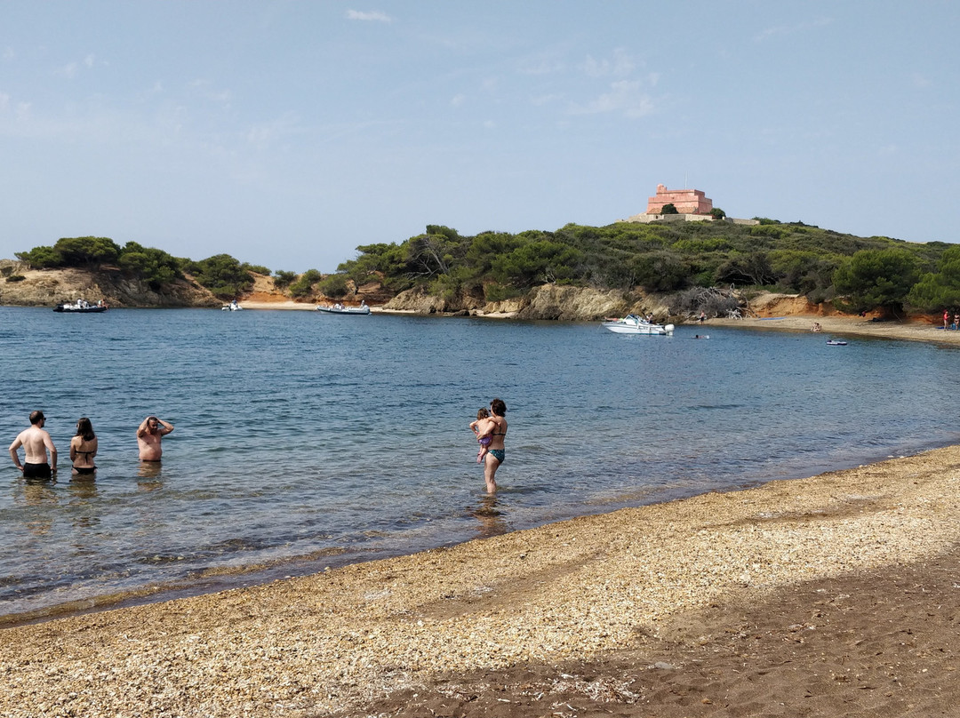 Plage noire du Langoustier-耶尔必去景点