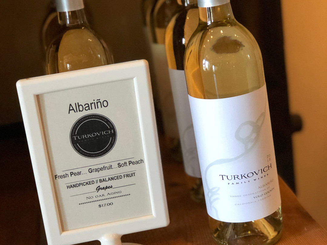 Turkovich Family Wines-Winters必去景点