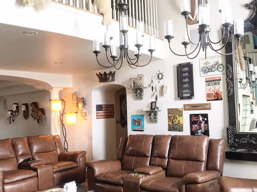 Latitude71 B and B主图