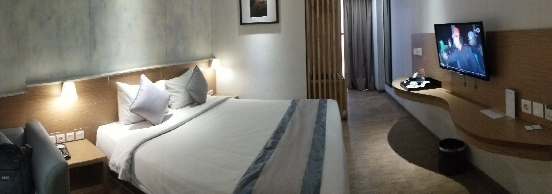 巴厘岛金巴兰地平线酒店主图