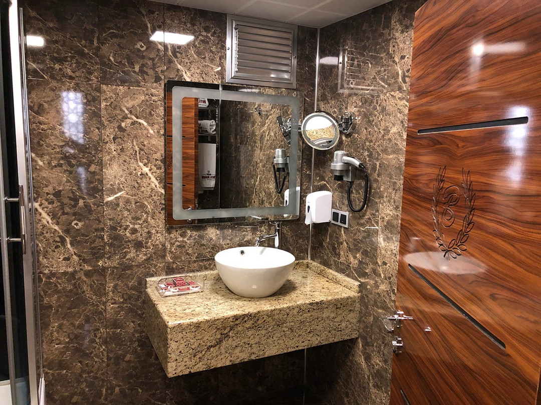 Grand Hotel Basaran主图