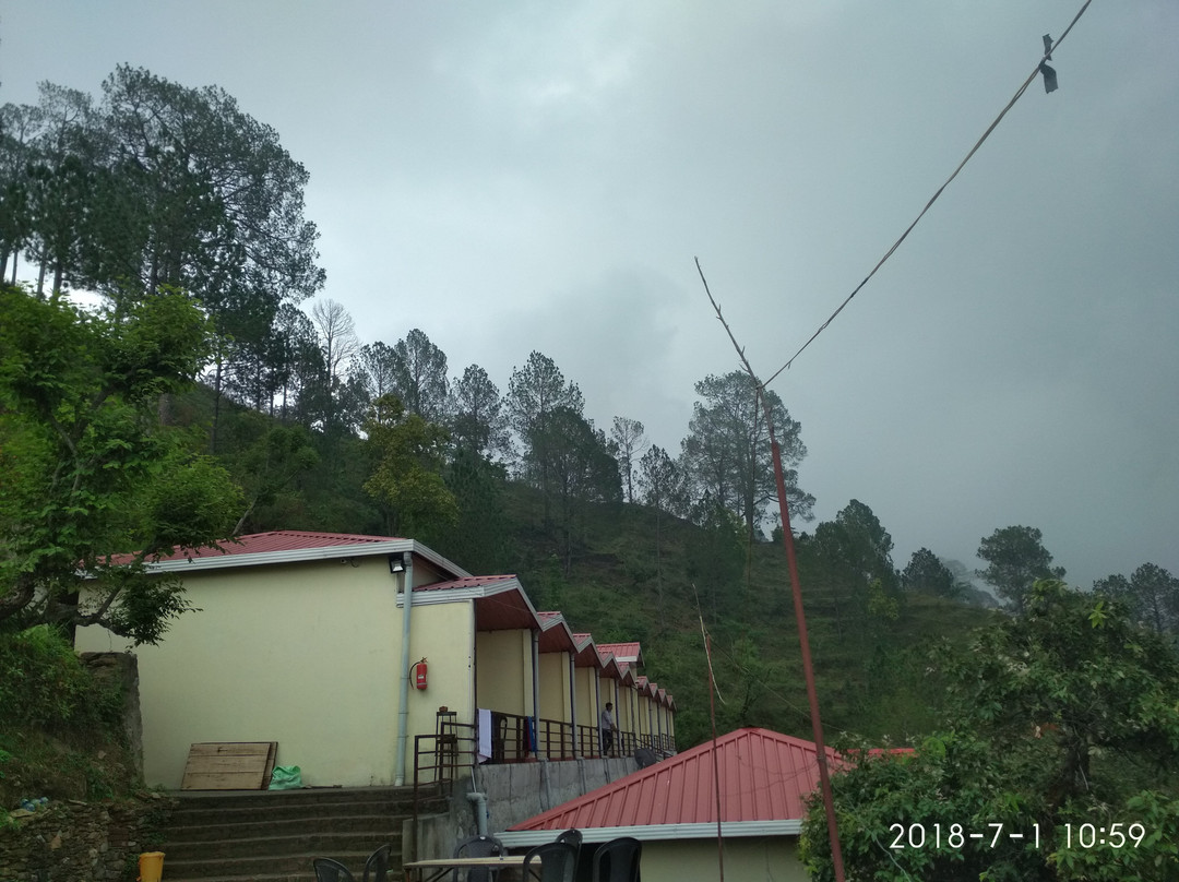 岩石天堂度假村