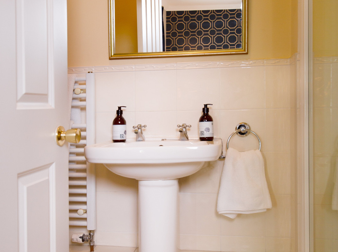 摩尔镇旅馆主图