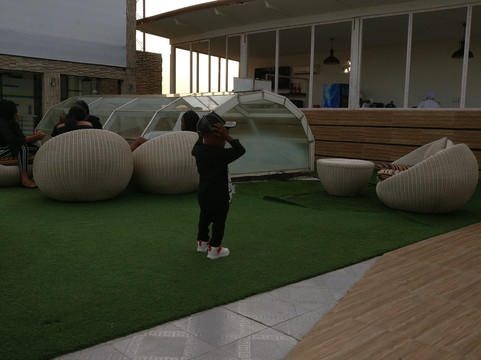 Summerset Continental Hotel主图