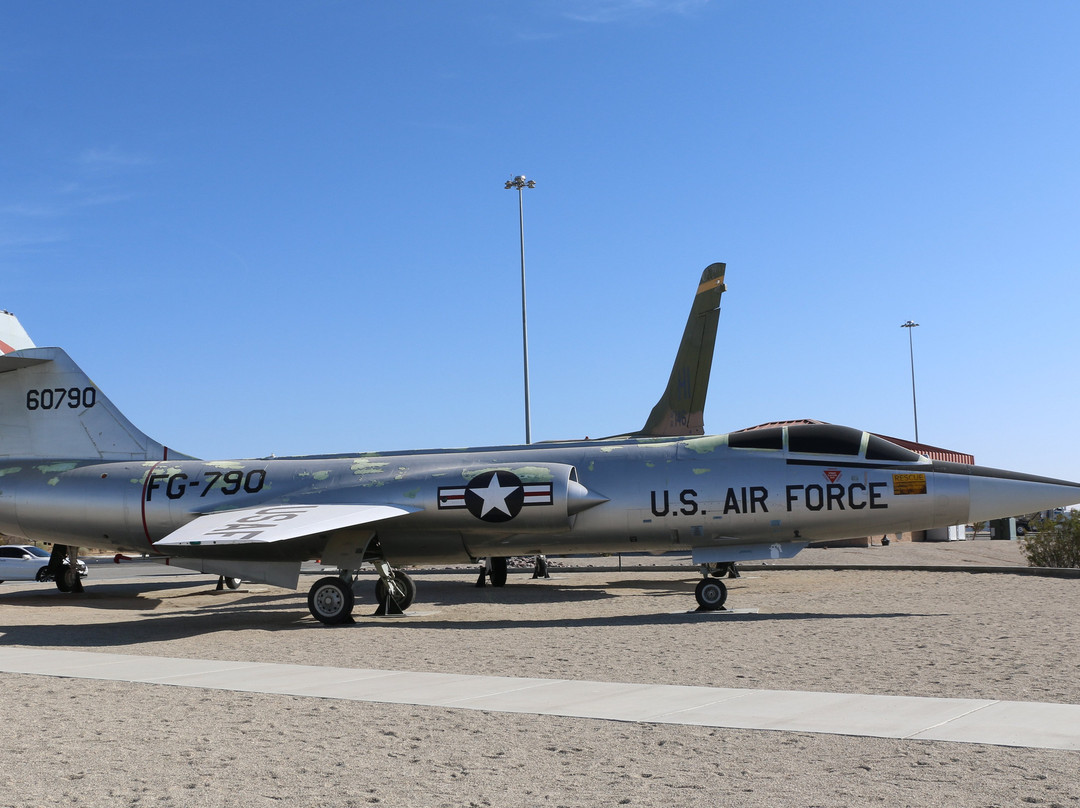 Century Circle at Edwards Air Force Base-Edwards必去景点