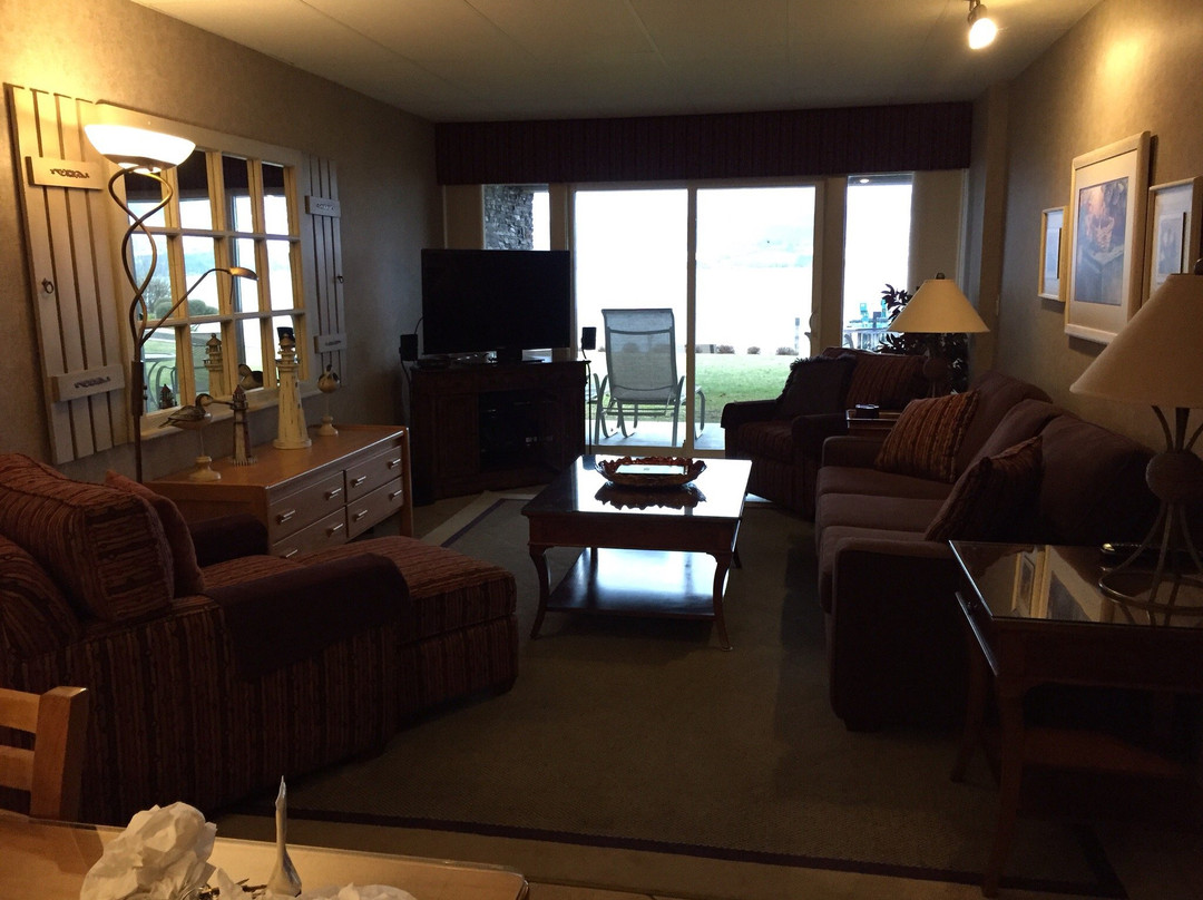 Casa Loma Lakeshore Resort主图