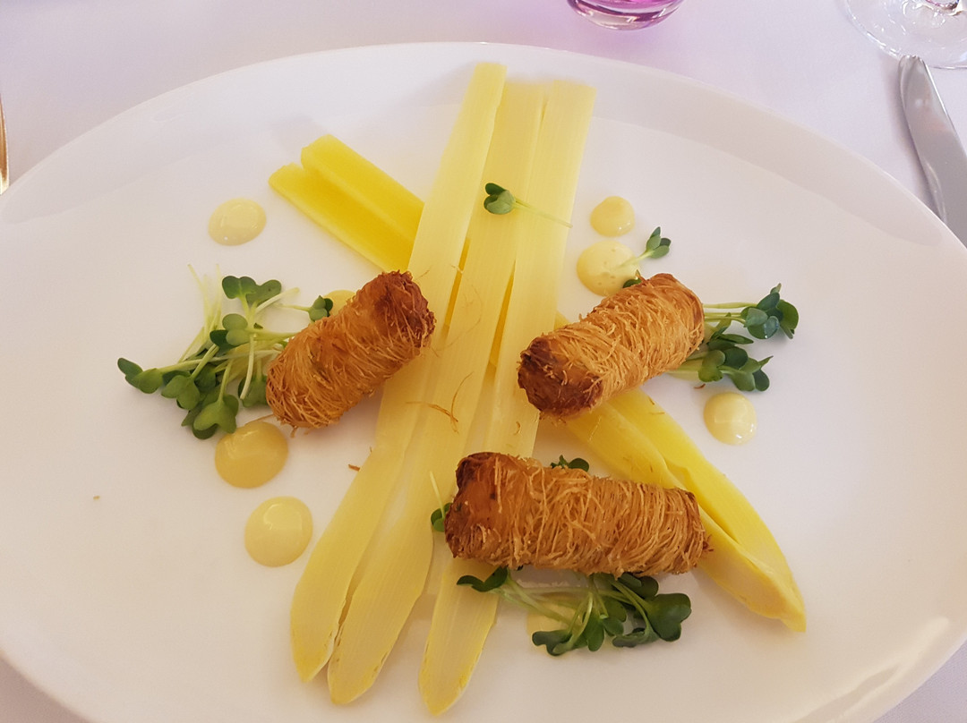 奥贝斯赫瓦比斯赫尔酒店主图