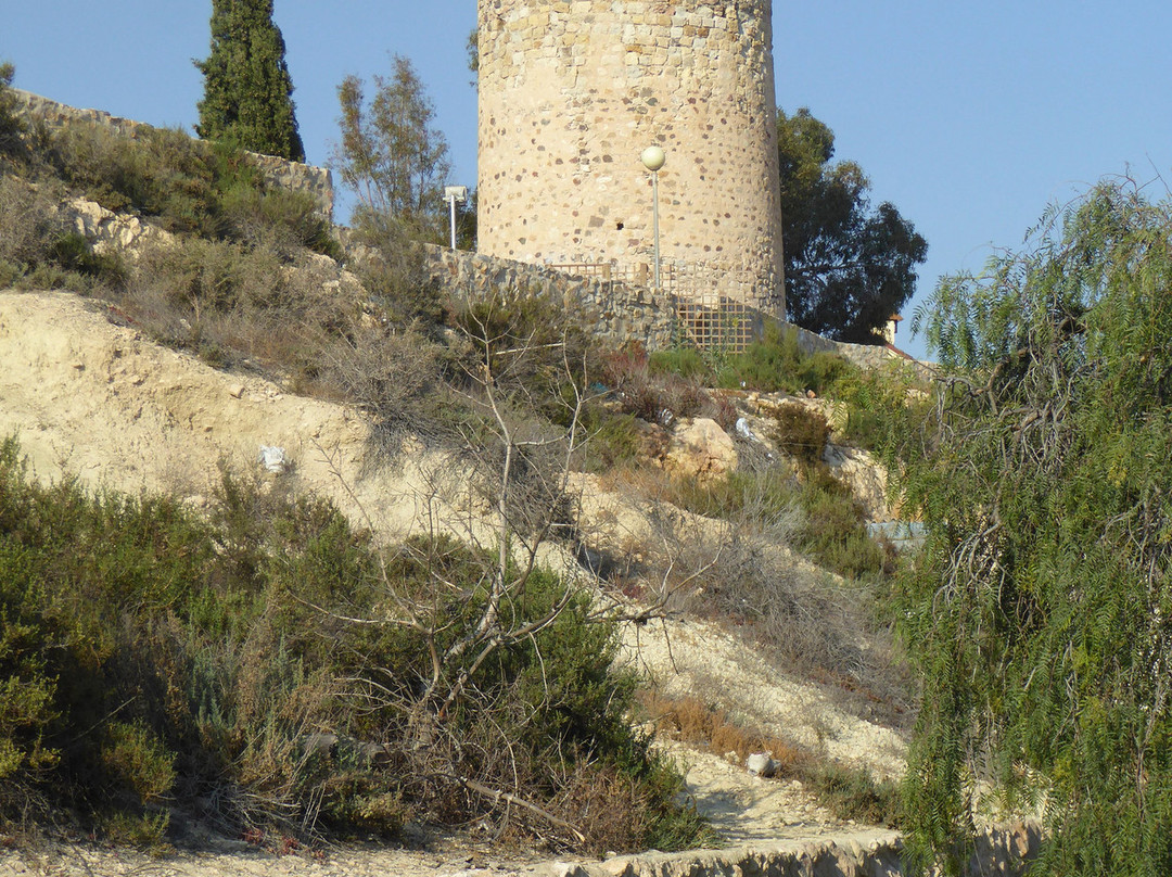 Torre de Santa Isabel-穆尔西亚马萨龙港必去景点