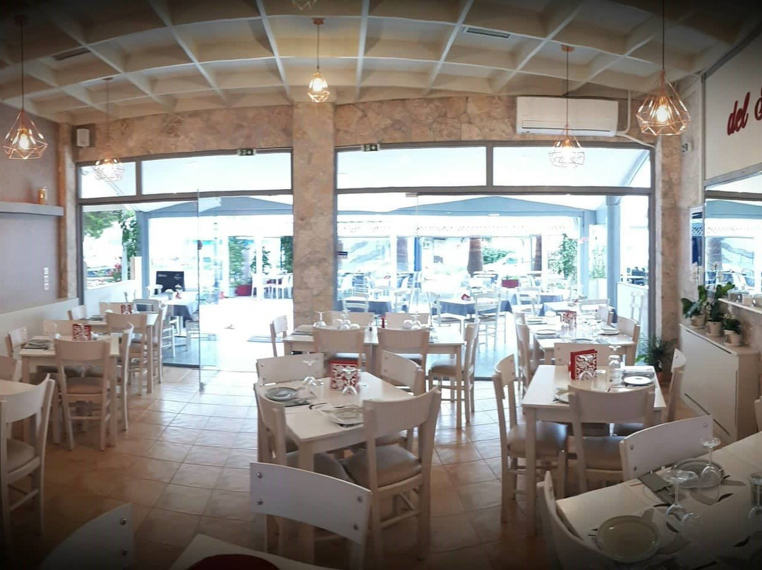 Artemida餐馆和美食-Pizzadelporto