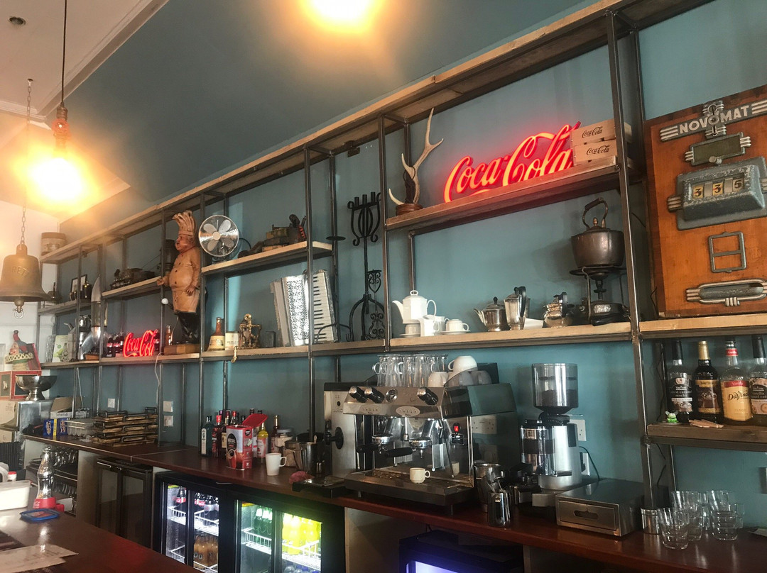 Sands Bar & Grill