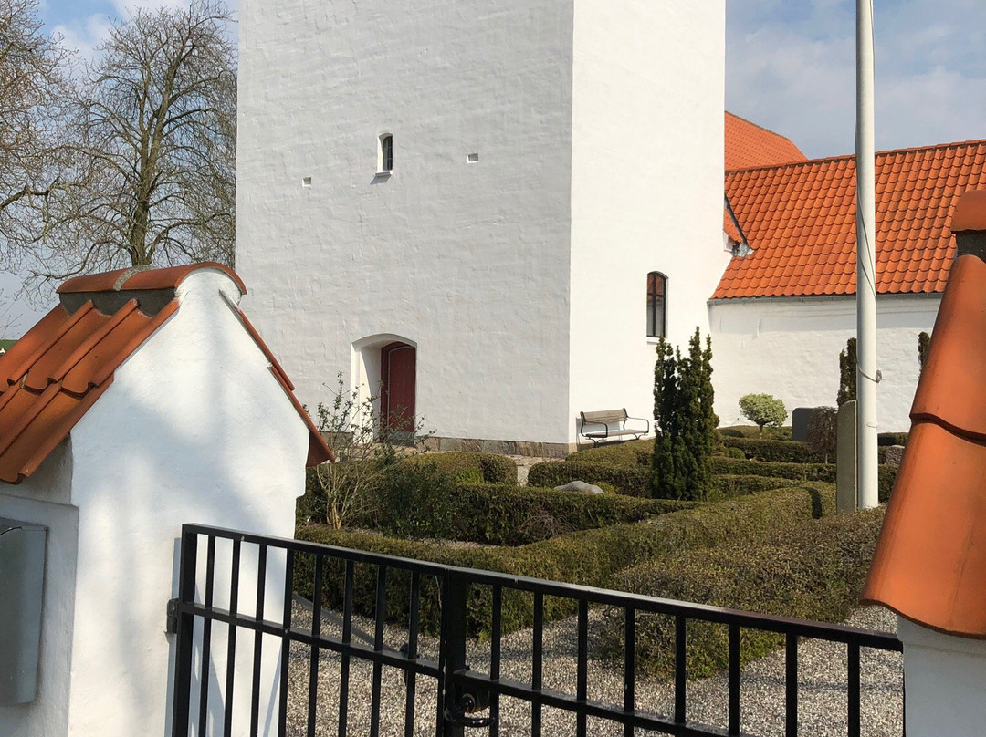 Nølev Kirke景点图片