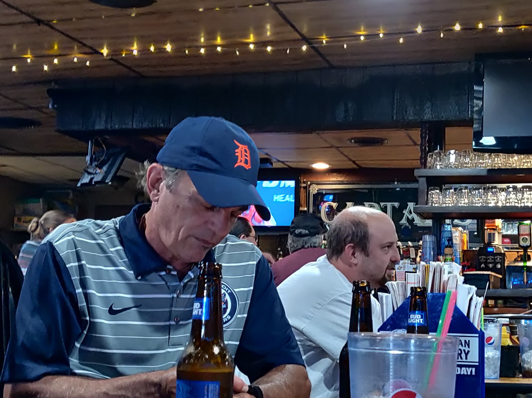 Captain's Quarters Lounge