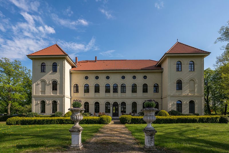 Schlosshotel Marihn-官方