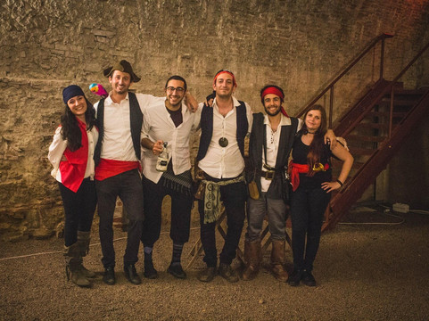 Brain In A Cage-里窝那必去景点