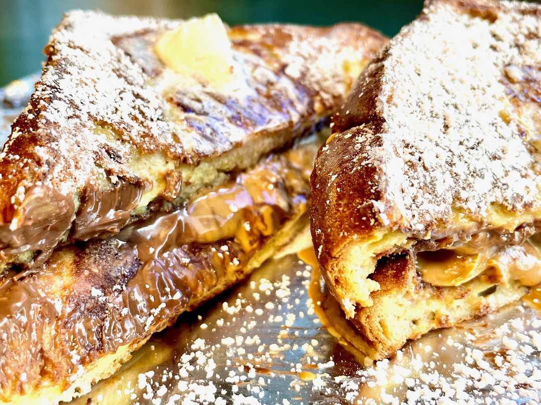 Deli-licious Cucina & Cafe