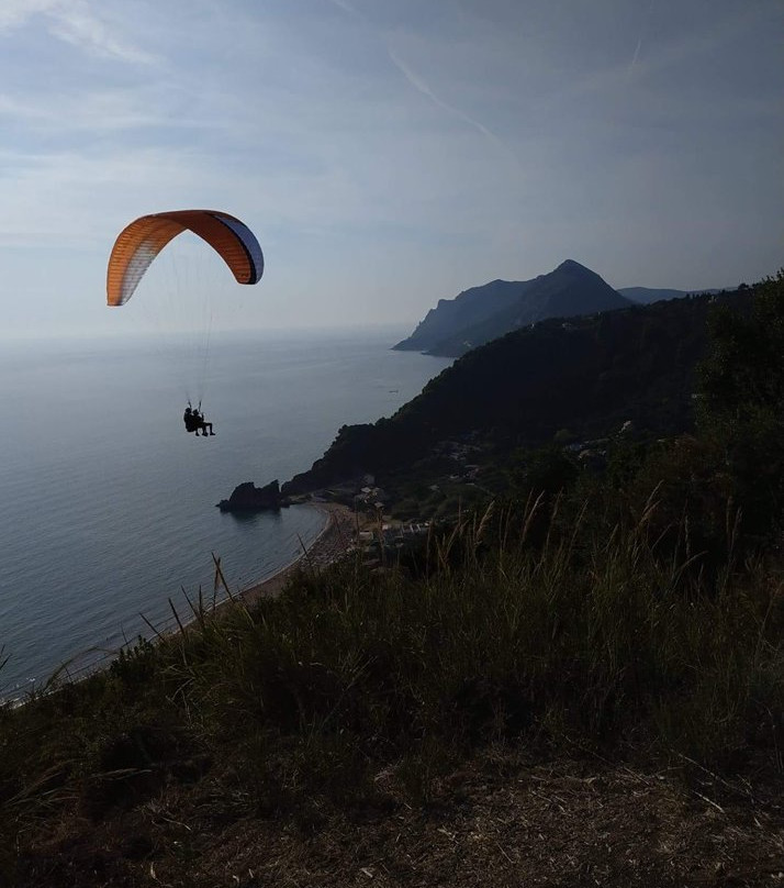 Beach Kontogialos-Pelekas必去景点