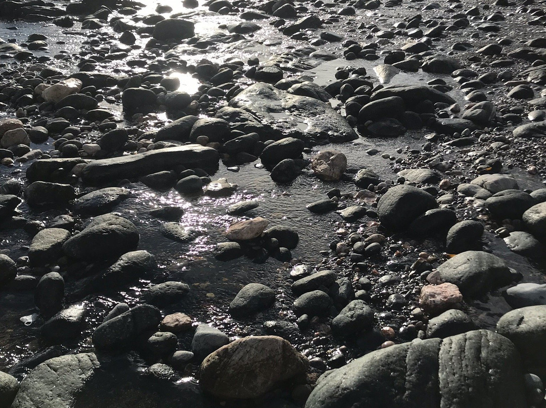 The Poltesco Valley and Carleon Cove-null必去景点