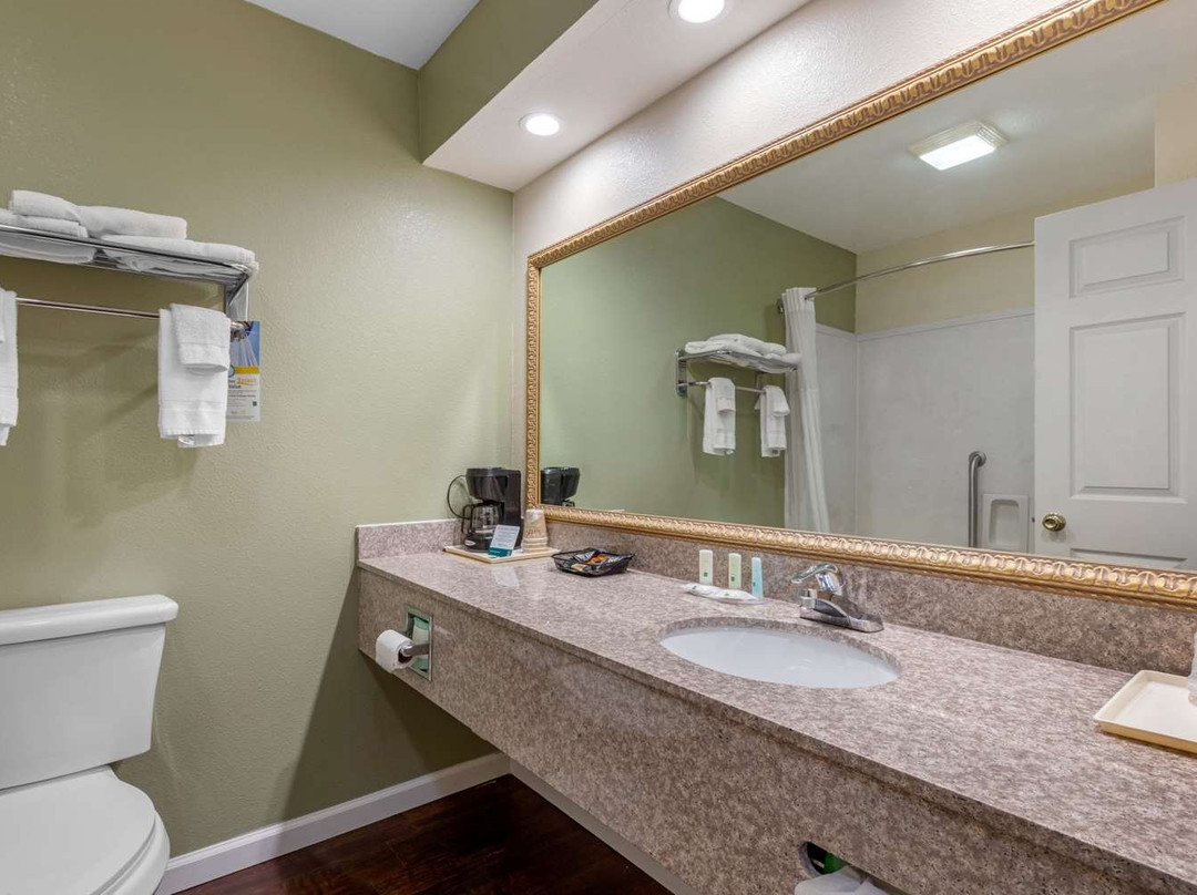 Quality Inn West Memphis I-40主图