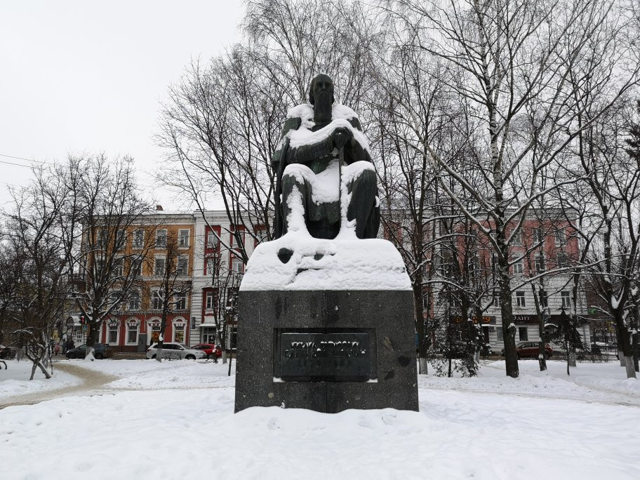 Monument to Saltykov-Shhedrin景点图片