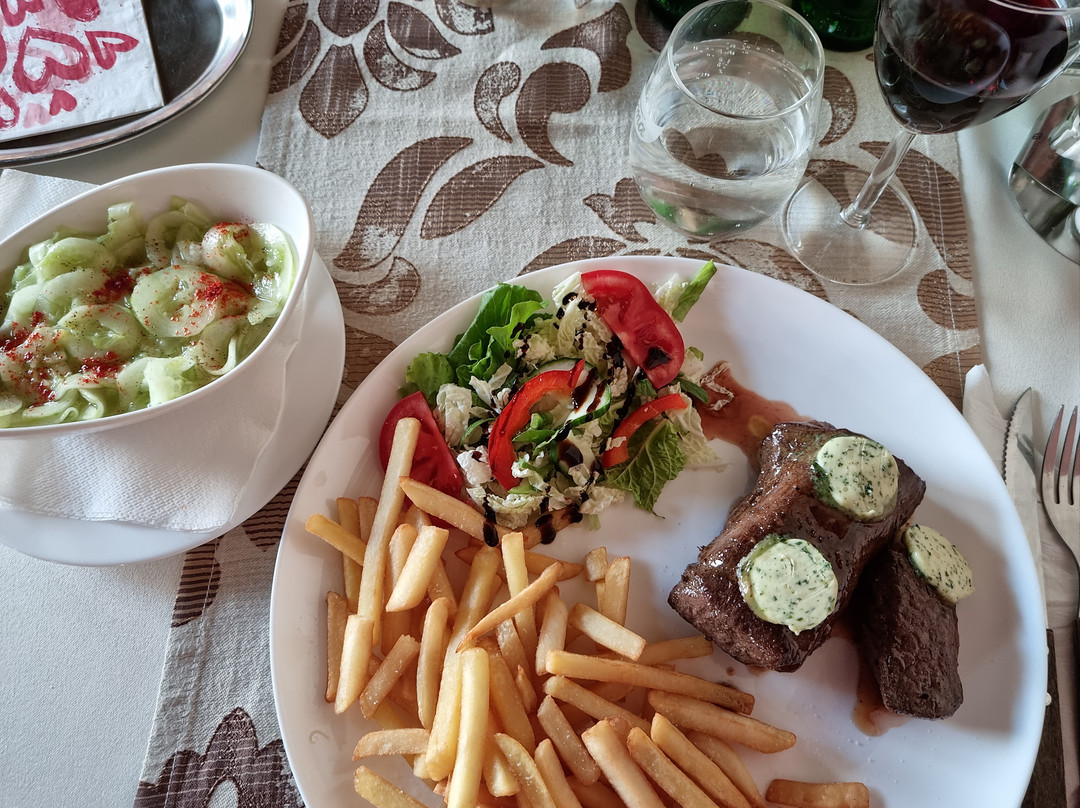 Lovecka Restauracia