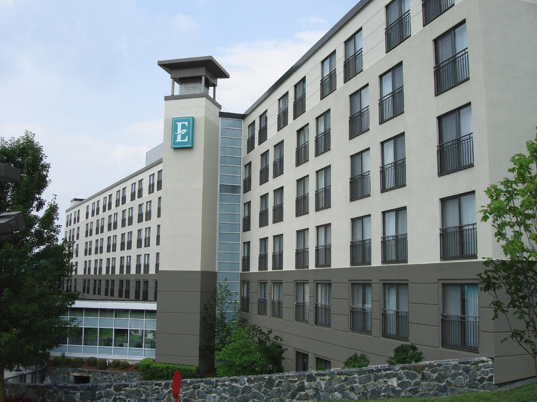 波士顿玛律伯勒大使馆套房酒店主图