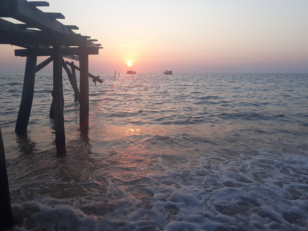 Sunset Beach Yoga, Reiki, Massage & Accupuncture-高龙撒冷岛必去景点