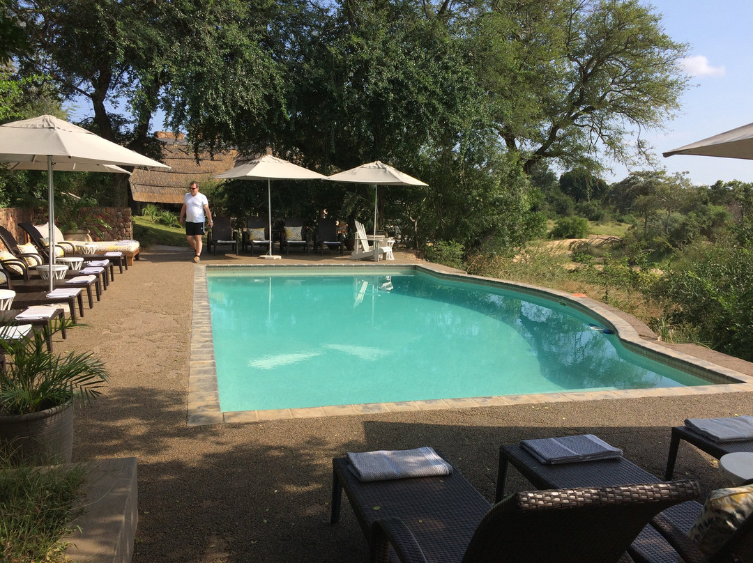 荆棘丛游戏山林小屋主图