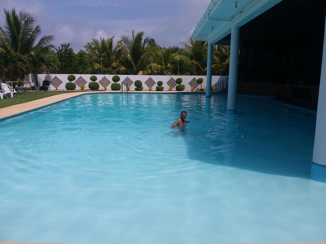 Gold View Beach Resort主图