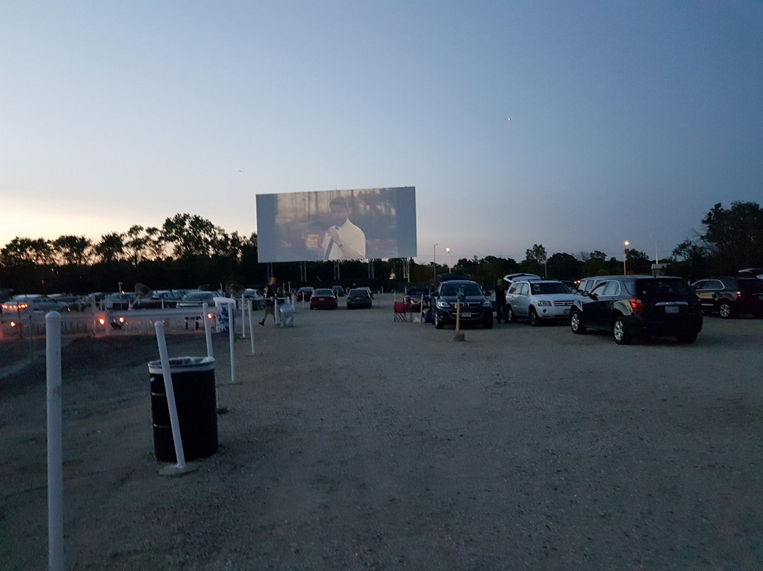Cascade Drive-in-West Chicago必去景点