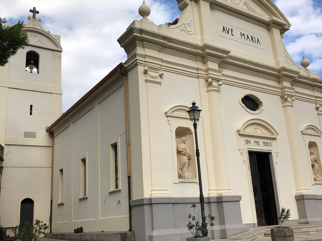 Santuario della Madonna di Termine o delle Trache-Pentone必去景点