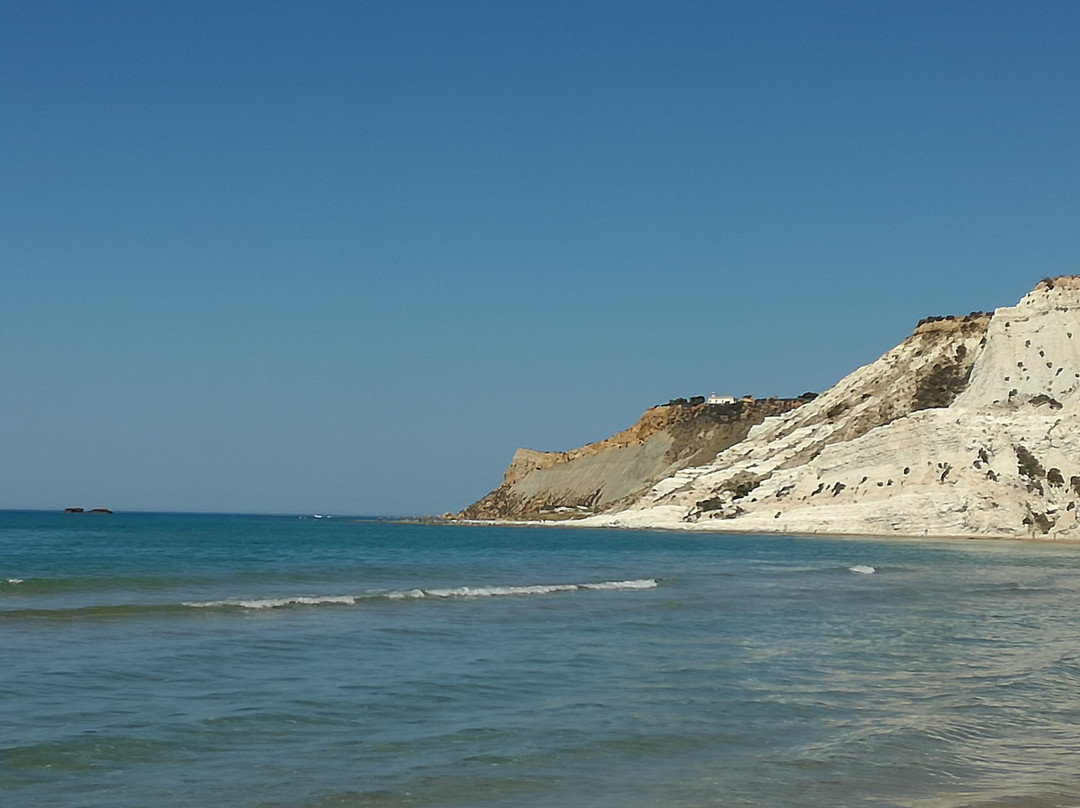 Faro di Capo Rossello景点图片