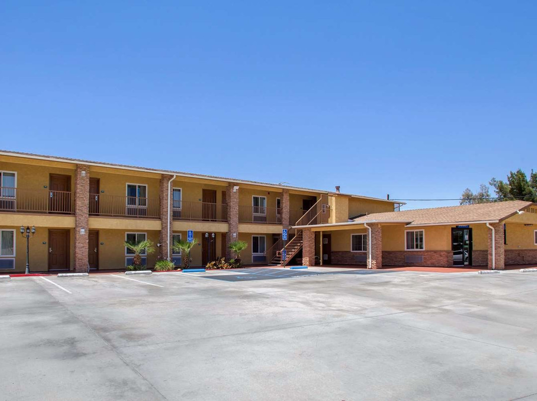 Rodeway Inn Adelanto Us 395主图