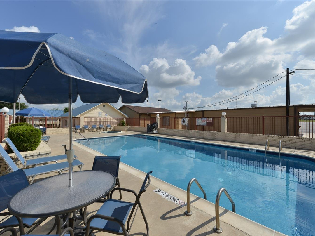 Best Western Regency Inn & Suites主图