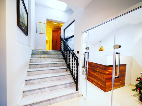 Damjan-Fortuzaj酒店住宿-SR99 HOTEL