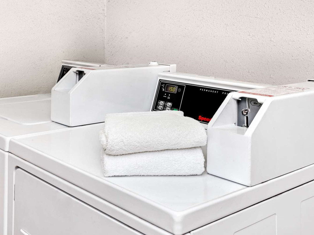 Super 8 by Wyndham Cypress Buena Park Area主图