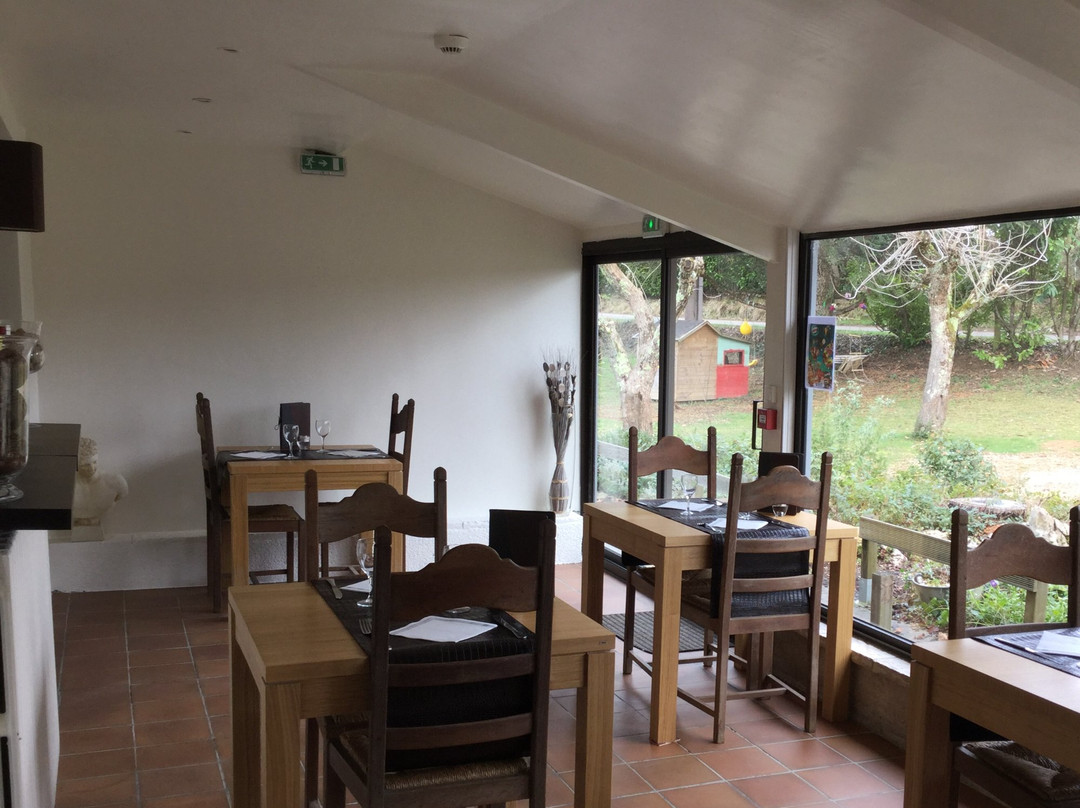 喀斯餐厅酒店主图