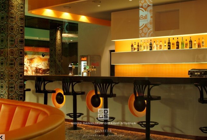 Billiard Club Black Ball-克莱佩达必去景点