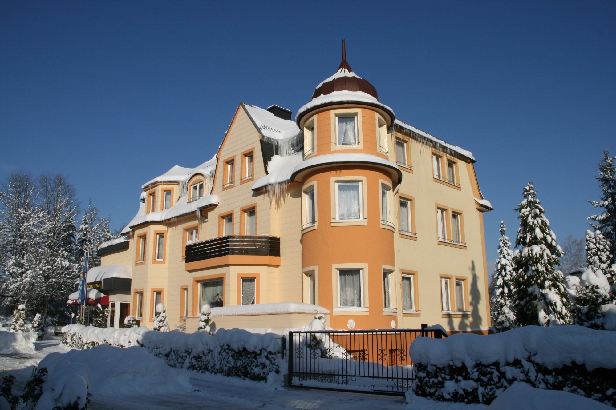 Hotel Modena-官方