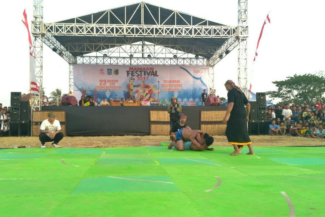 Animal Market-Masbagik必去景点