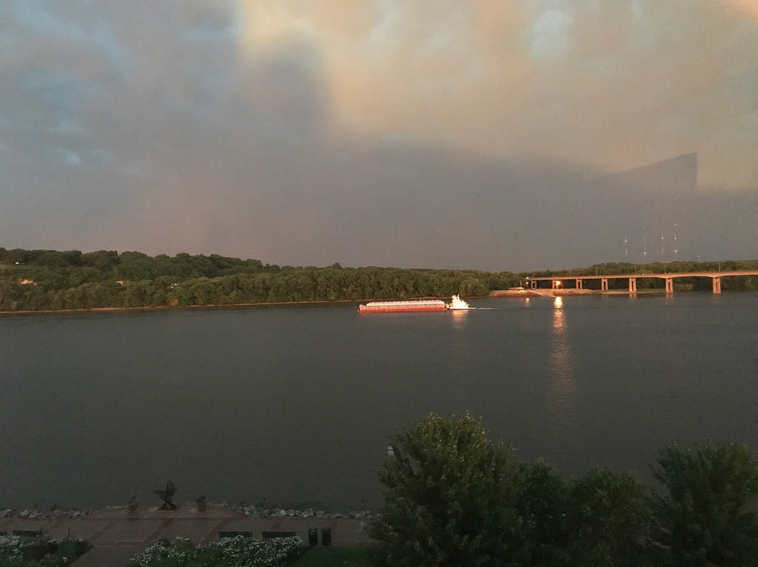 Port of Dubuque Marina-迪比克必去景点
