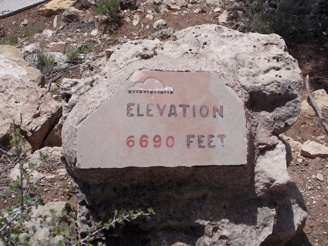 Walnut Canyon Drive-弗拉格斯塔夫必去景点