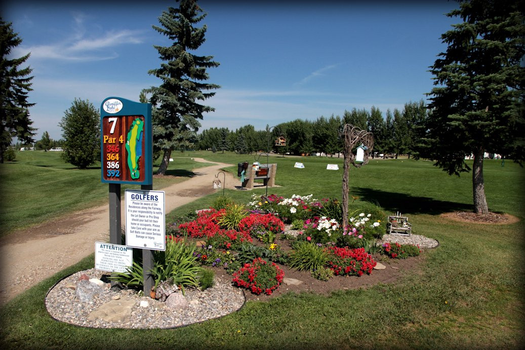Gleniffer Lake Golf Course景点图片