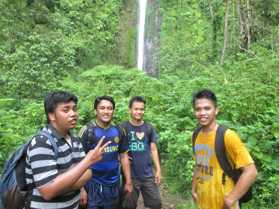 Tancak Waterfalls景点图片