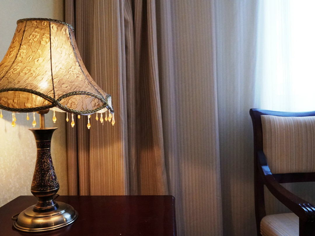 嘉绒阳光酒店主图