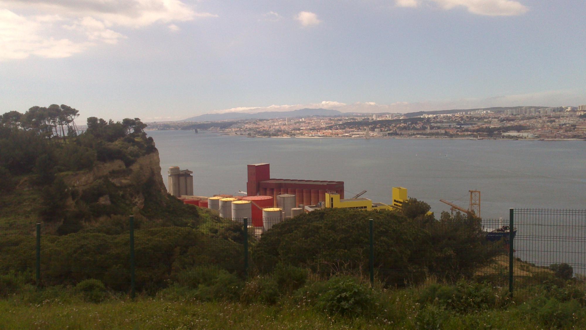 HI Almada - Pousada Juventude-家庭/游戏区