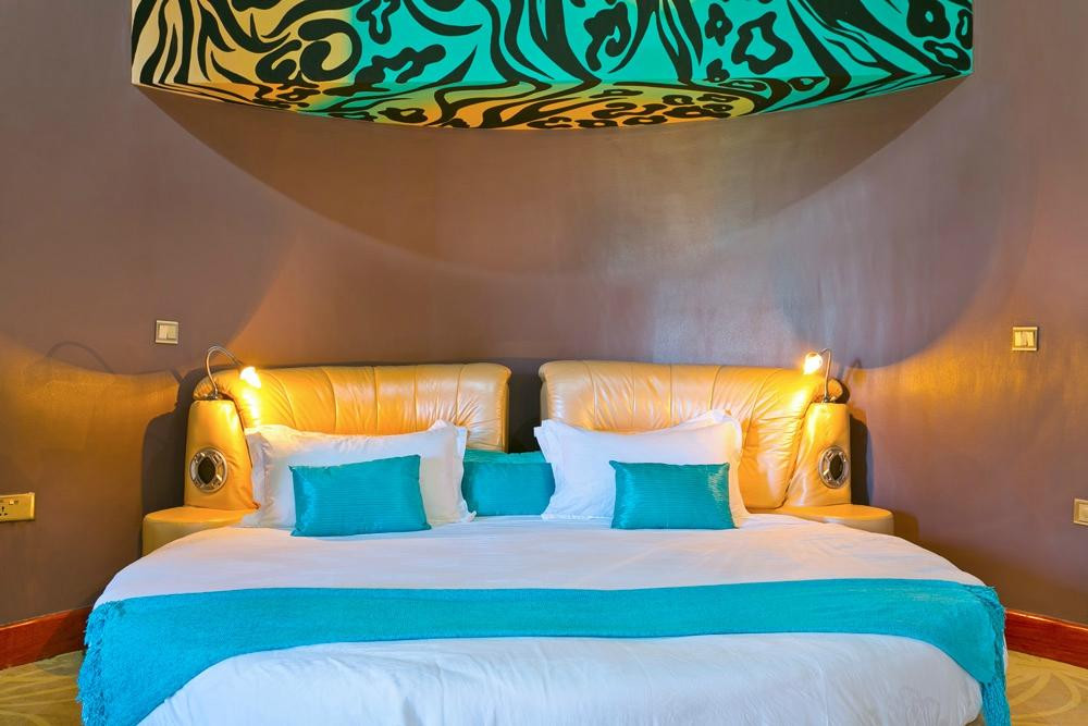 Giraffe Ark Game Lodge