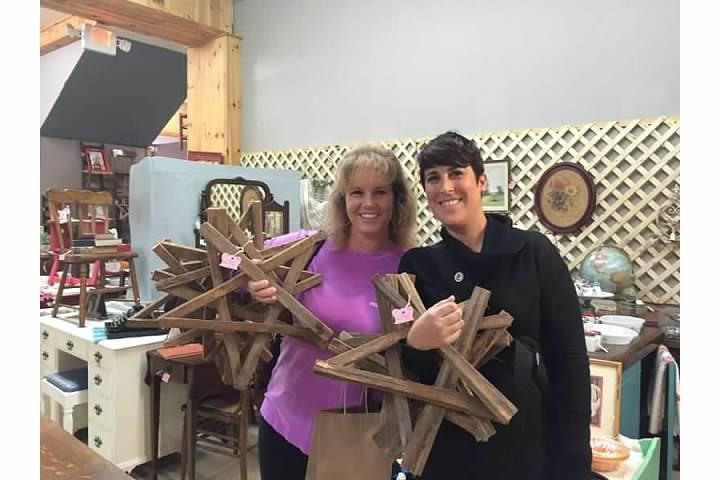 Elizabeth & Company Resale Treasures-Clarkesville必去景点