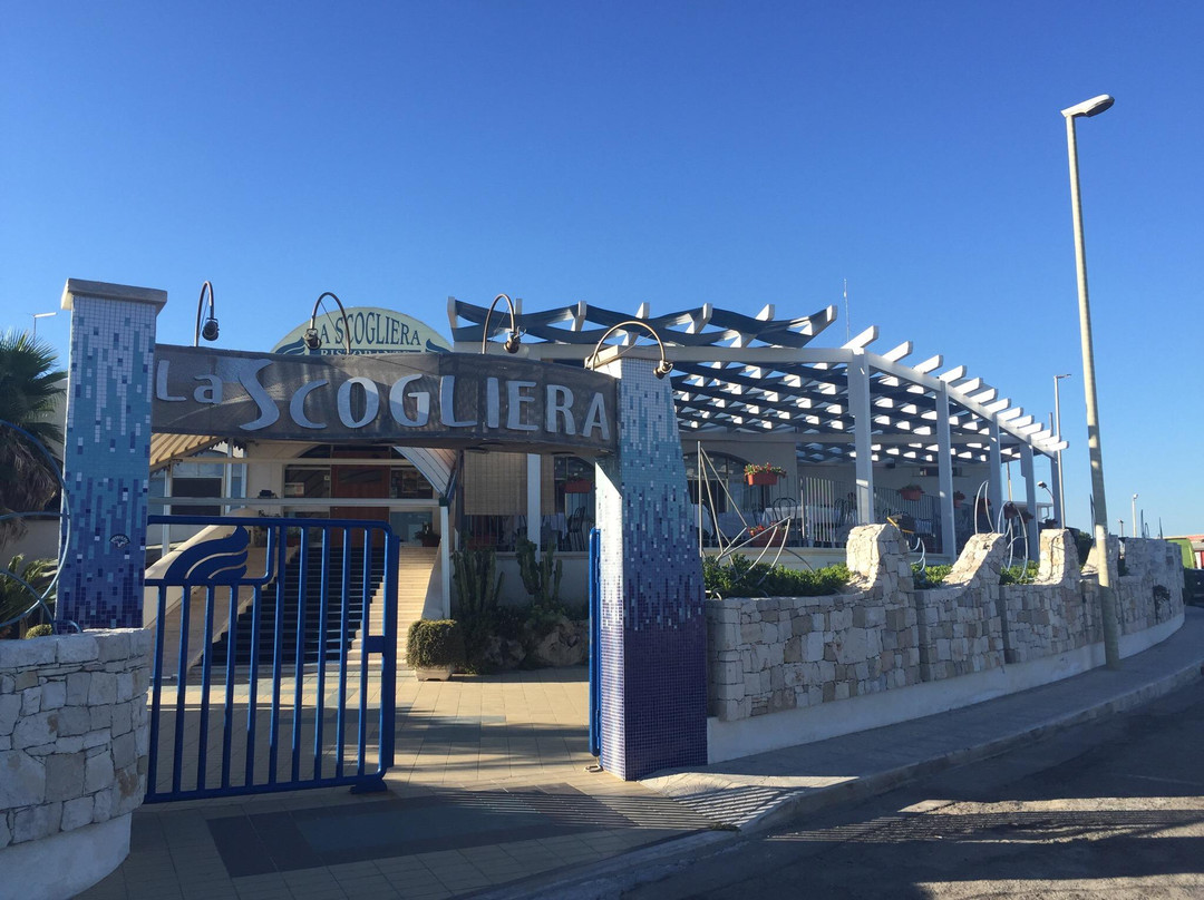 Torre Colimena餐馆和美食-La Scogliera