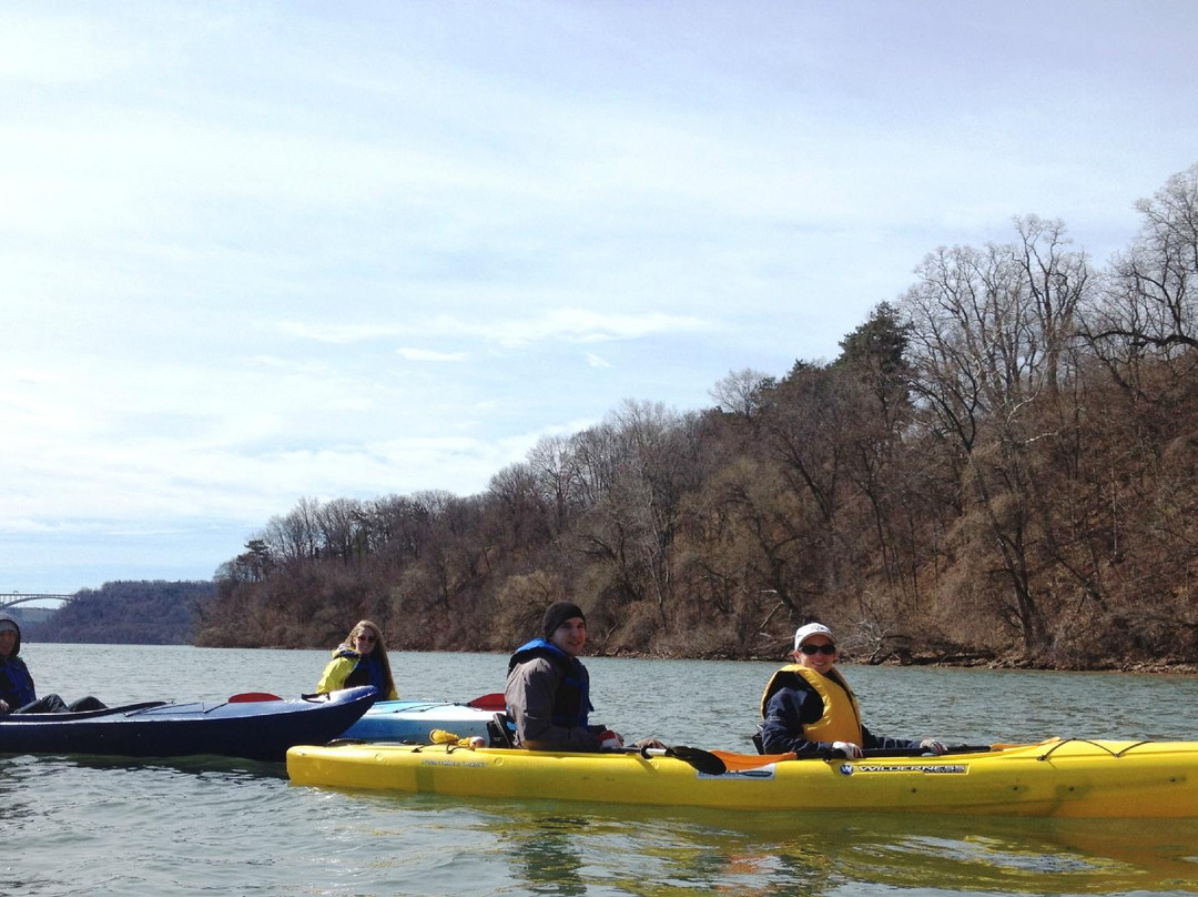 Niagara Kayak Rentals-滨湖尼亚加拉必去景点