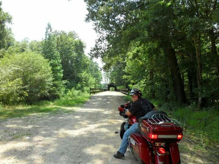 Big Red Oak Creek Covered Bridge-Gay必去景点